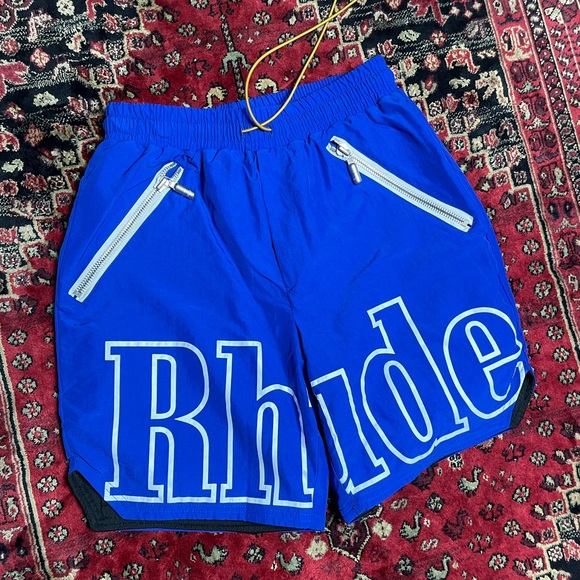 Rhude Logo Shorts - Picture 3 of 10